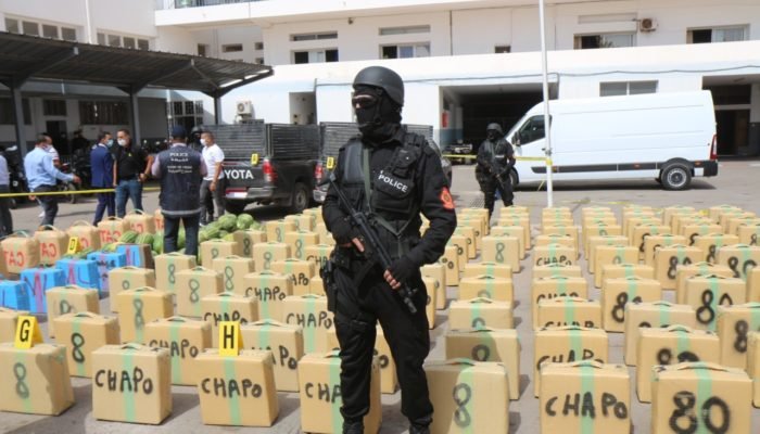 كلميم: توقيف 3 اشخاص وحجز ما يقارب 3 طن من المخدرات