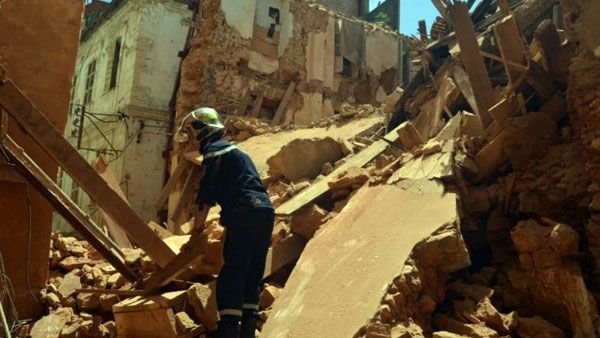 انهيار مبنى من خمس طوابق إثر هزتين أرضيتين شرق البلاد بالجزائر