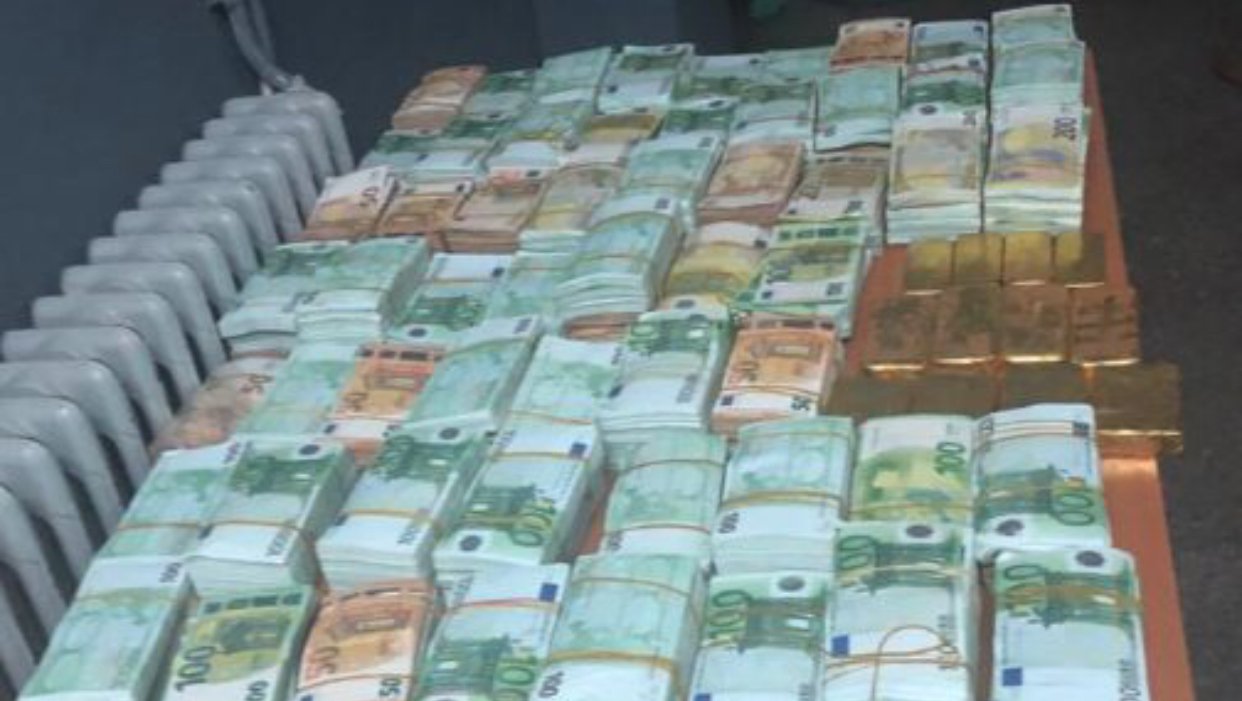 وجدة: حجز 20 كيلوغراما من صفائح الذهب وأزيد من مليوني أورو