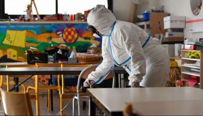 الداخلة .. عملية واسعة لتعقيم المؤسسات التعليمية ومراكز الامتحانات