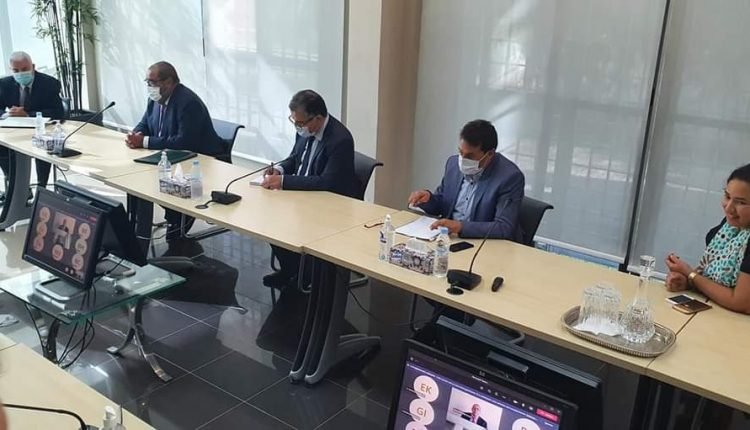اللجنة الخاصة بالنموذج التنموي تعقد جلسة عمل مع وفد عن حزب الاتحاد الاشتراكي