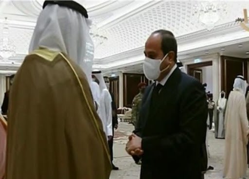 عبد الفتاح السيسي يصل للكويت لتقديم تعازيه للشعب الكويتي ..