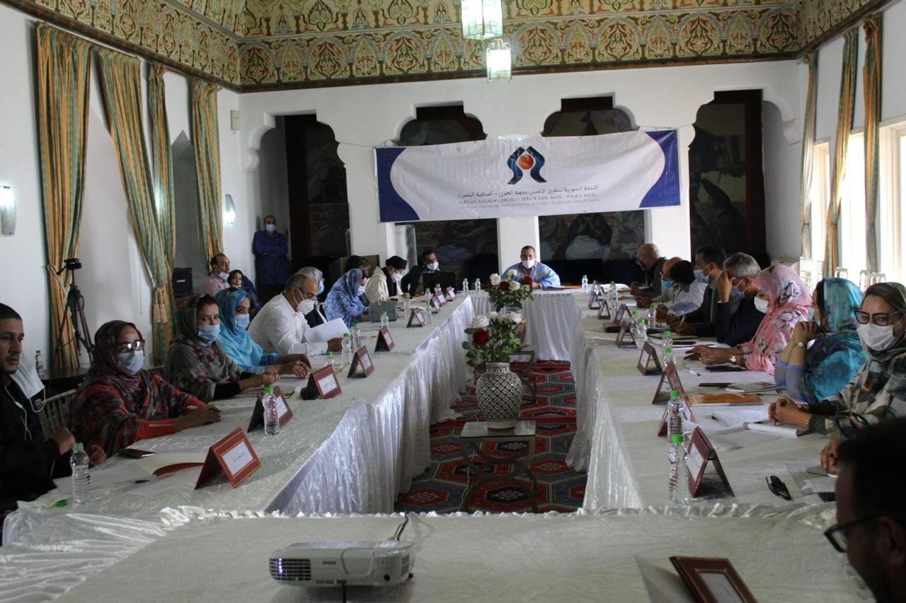 اللجنة الجهوية لحقوق الإنسان بجهة العيون الساقية الحمراء تعقد اجتماعها العادي الأول .