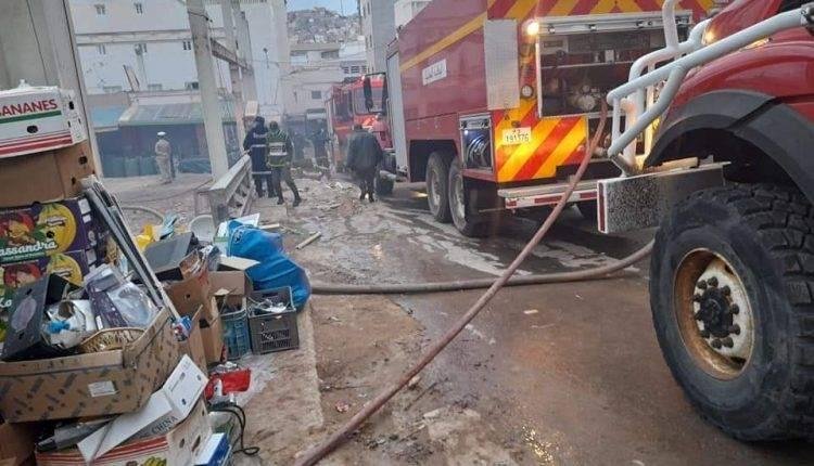 اندلاع حريق مهول بأكبر أسواق مدينة الحسيمة.