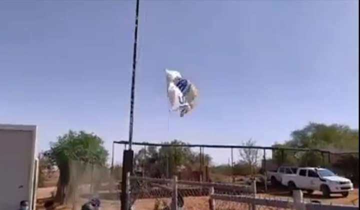 سكرات موت عصابة الرابوني …. إقتحام مقر غوث اللاجئين ، إنزال وحرق علم الأمم  المتحدة و إستمرار غلق الكركرات .