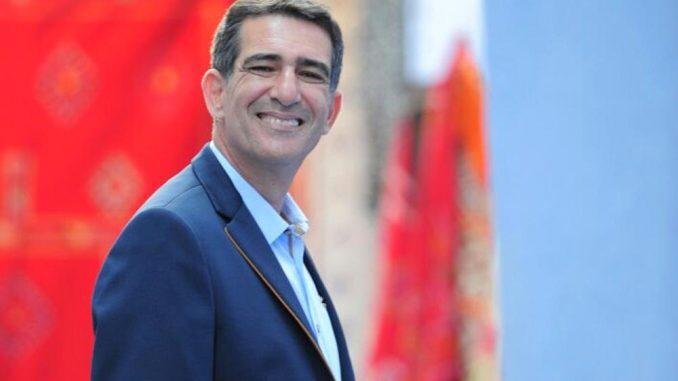 ”بالعربيّْ إلا النبيّْ” الفنان نعمان لحلو يدافع على النبي بعمل جديد