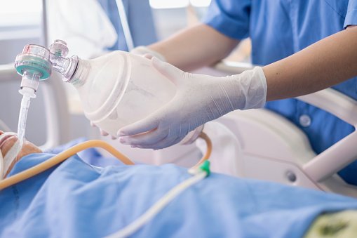 كورونا ترفع من أسعار أجهزة  التنفس الإصطناعي.