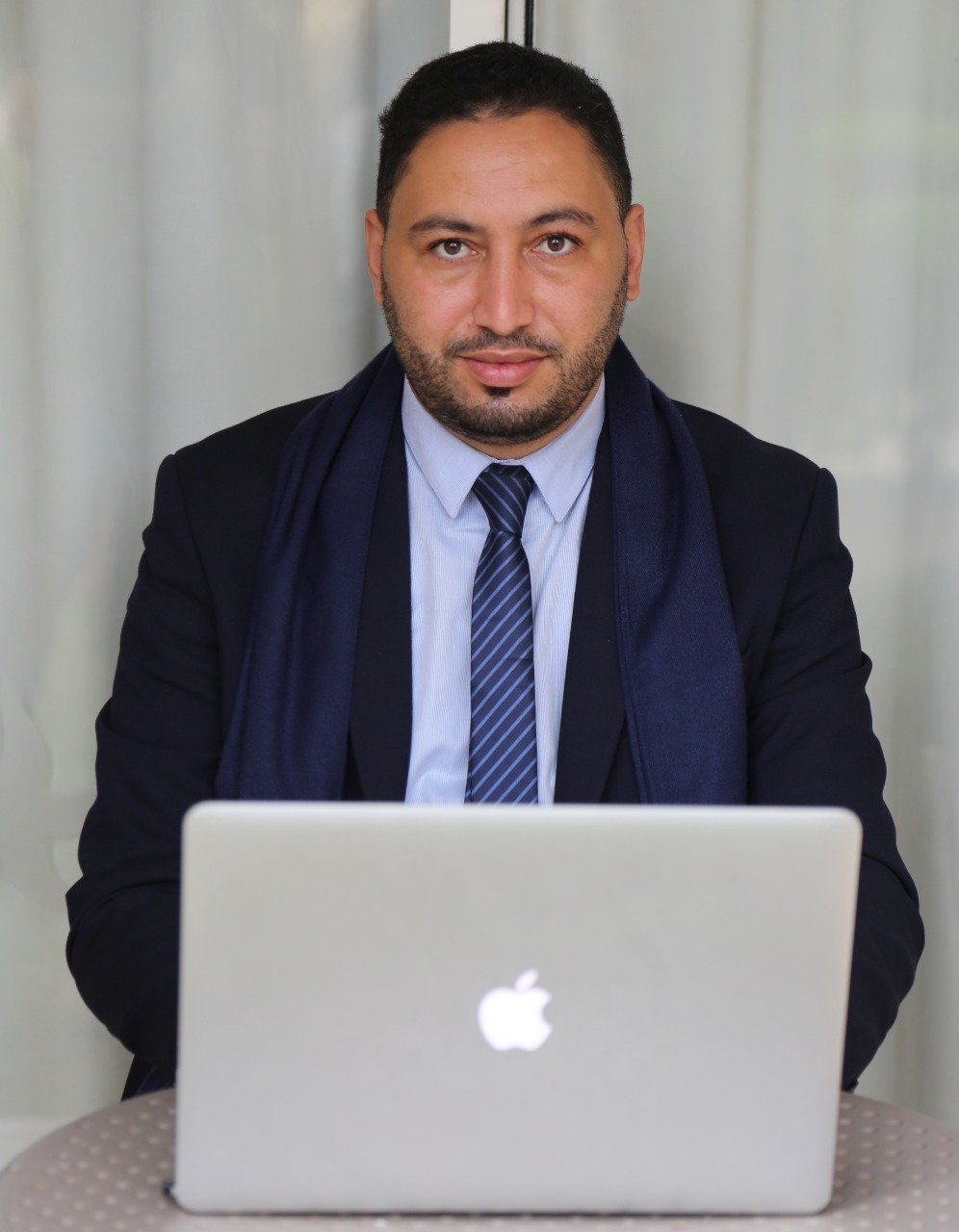 مغربي ضمن المرشحين للفوز ب “جائزة الصحافة العربية” في دورتها ال19