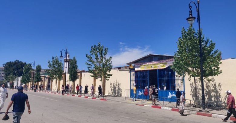 *بعد قرار إغلاقها… سلطات طنجة تشن حملة على مطاعم سوق ”كسبراطا” بطنجة*