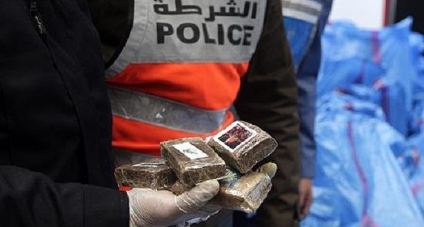 *طنجة المتوسط: إحباط محاولة تهريب مخدر الشيرا داخل شاحنة وتوقيف سائقها*