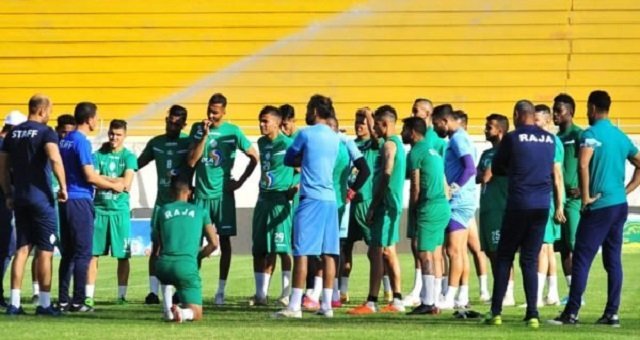 اليوم.. الرجاء يستضيف شباب المحمدية في مواجهة نارية