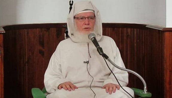 *بعد صراع مع كورونا… الفيروس التاجي ينهي حياة الشيخ الجردي بطنجة*