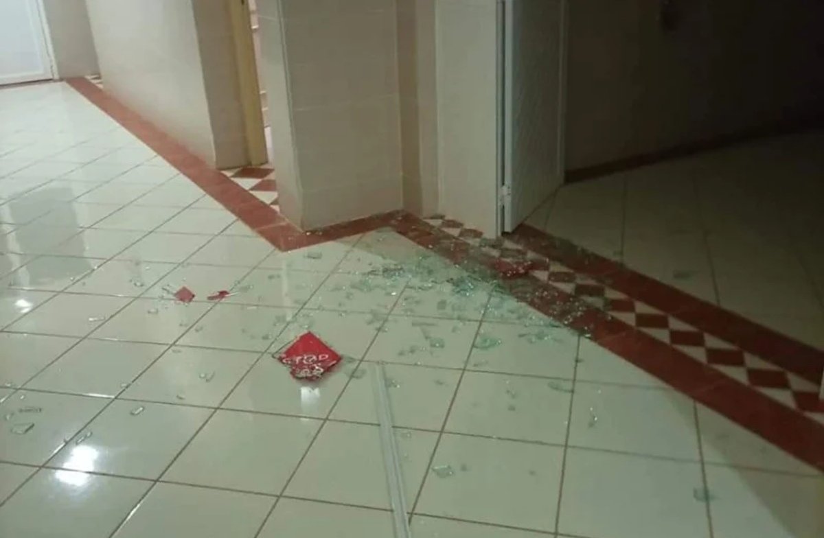 3 أشخاص في حالة سكر طافح يقتحمون مشفى بأسا الزاك