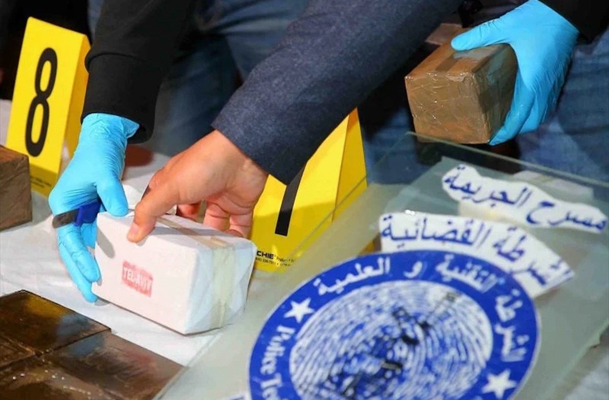 ”رائحة الحشيش” على الأوراق النقدية تسقط متورطين في غسل الأموال