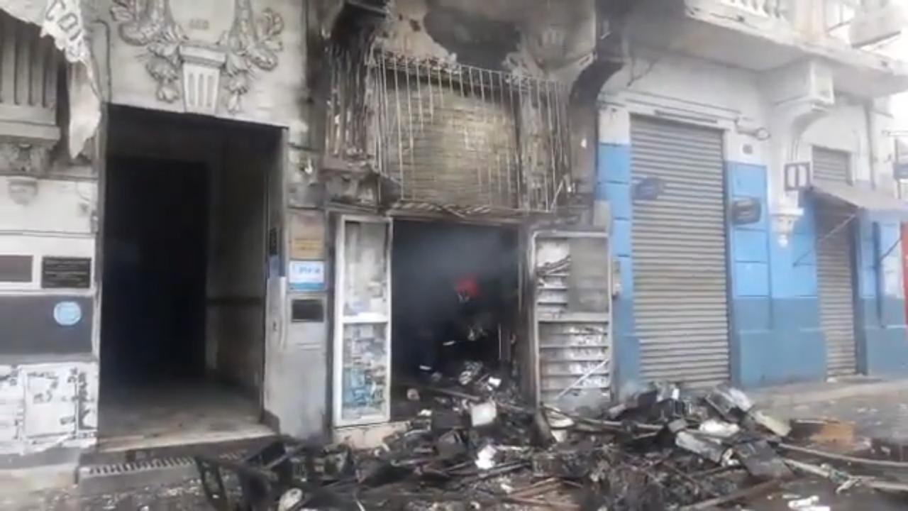 عاجل.. حريق مهول يخلف خسائر مادية بأحد المتاجر بالدار البيضاء(الصور)