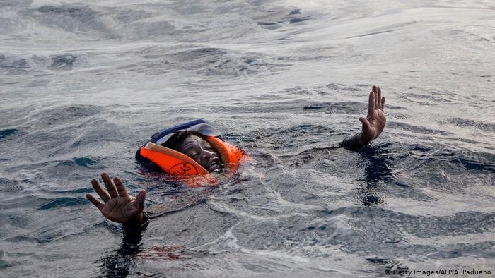 منظمة حقوقية: 2200 مهاجر لقوا حتفهم غرقا خلال محاولتهم بلوغ إسبانيا