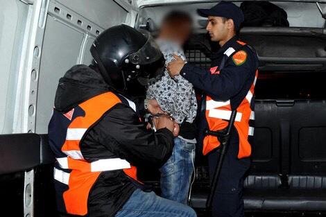 إلقاء القبض على المتهم الثاني.. وفك خيوط جريمة قتل شاب بجلسة خمرية