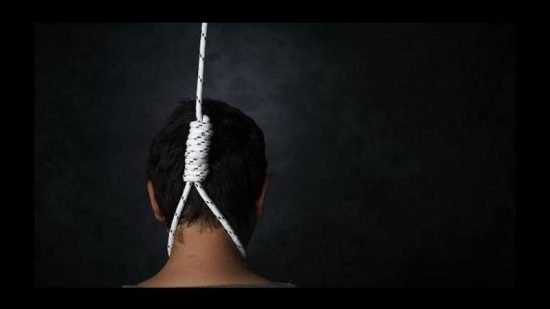 نتيجة أوضاعه الإجتماعية… أربعيني يقدم على الانتحار بالفنيدق بطريقة مأساوية !
