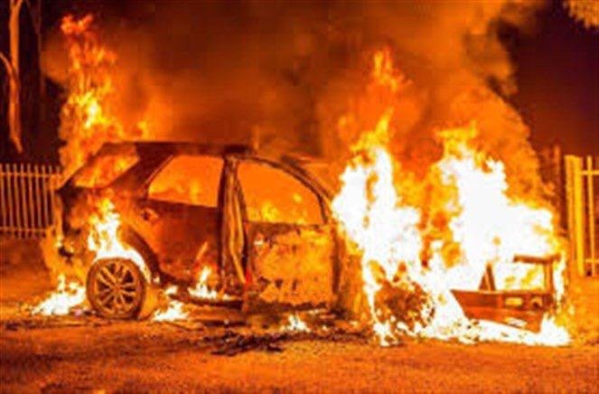 رأس سنة في فرنسا.. إحراق نحو 60 سيارة ومصرع شخص بألعاب نارية