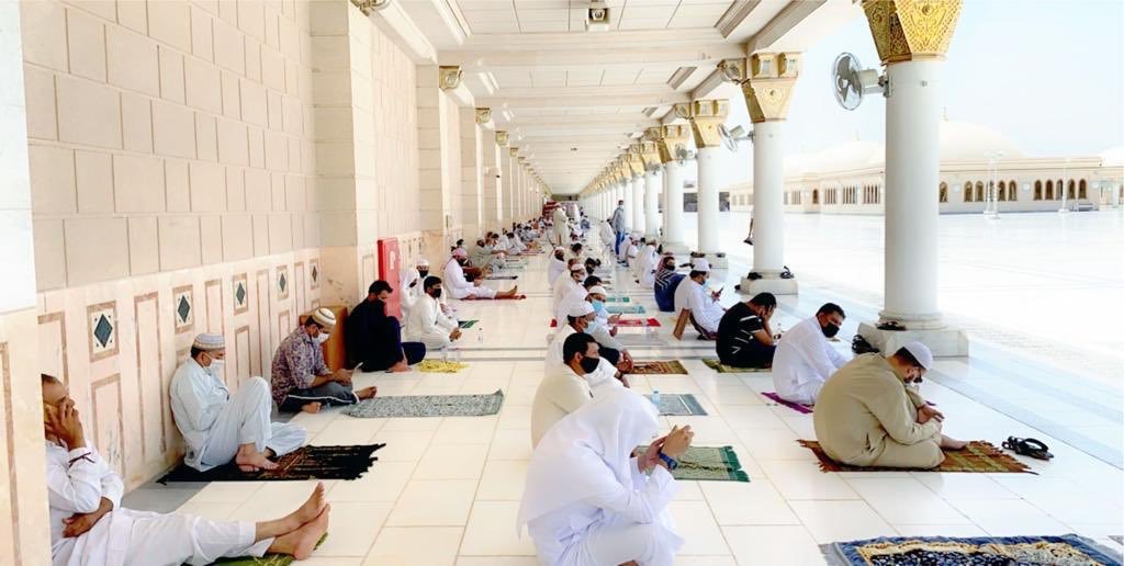 إتاحة سطح المسجد النبوي للمصلين مع اتخاذ الإجراءات الاحترازية