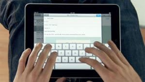 أكاديمية الرباط توزع لوحات رقمية على تلاميذ العالم القروي تفعيلا لمشروع تعزيز قيم التسامح والمواطنة