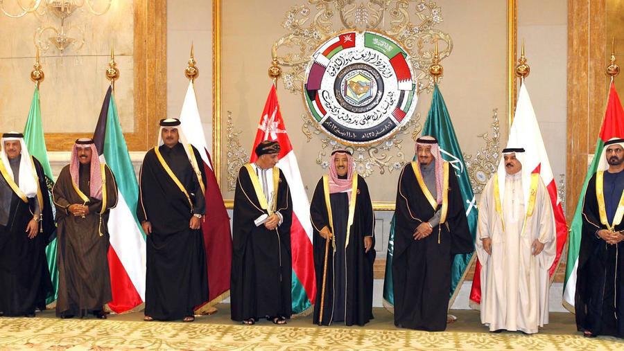 انطلاق أعمال القمة الخليجية الـ41 بمدينة العلا السعودية .