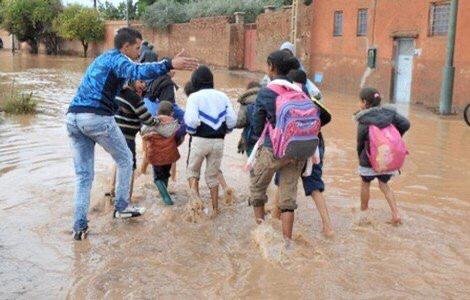 غرق مؤسسة ابتدائية نواحي البيضاء يعلق الدراسة إلى شعار آخر