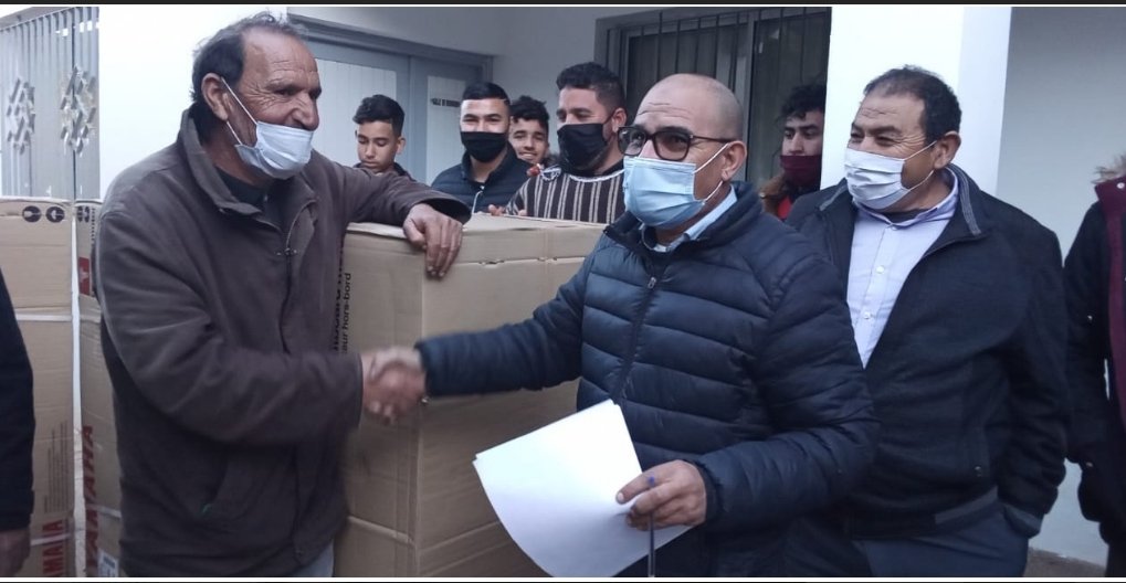 غرفة الصيد البحري المتوسطية توزع محركات ومعدات على مهني الصيد بإقليم الدريوش
