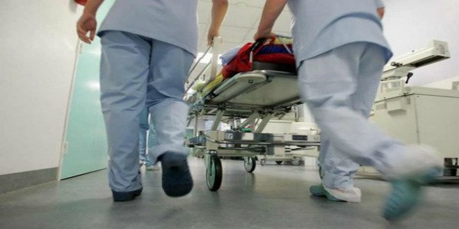 وعكة صحية تدخل فنانا مغربيا المستشفى-صورة