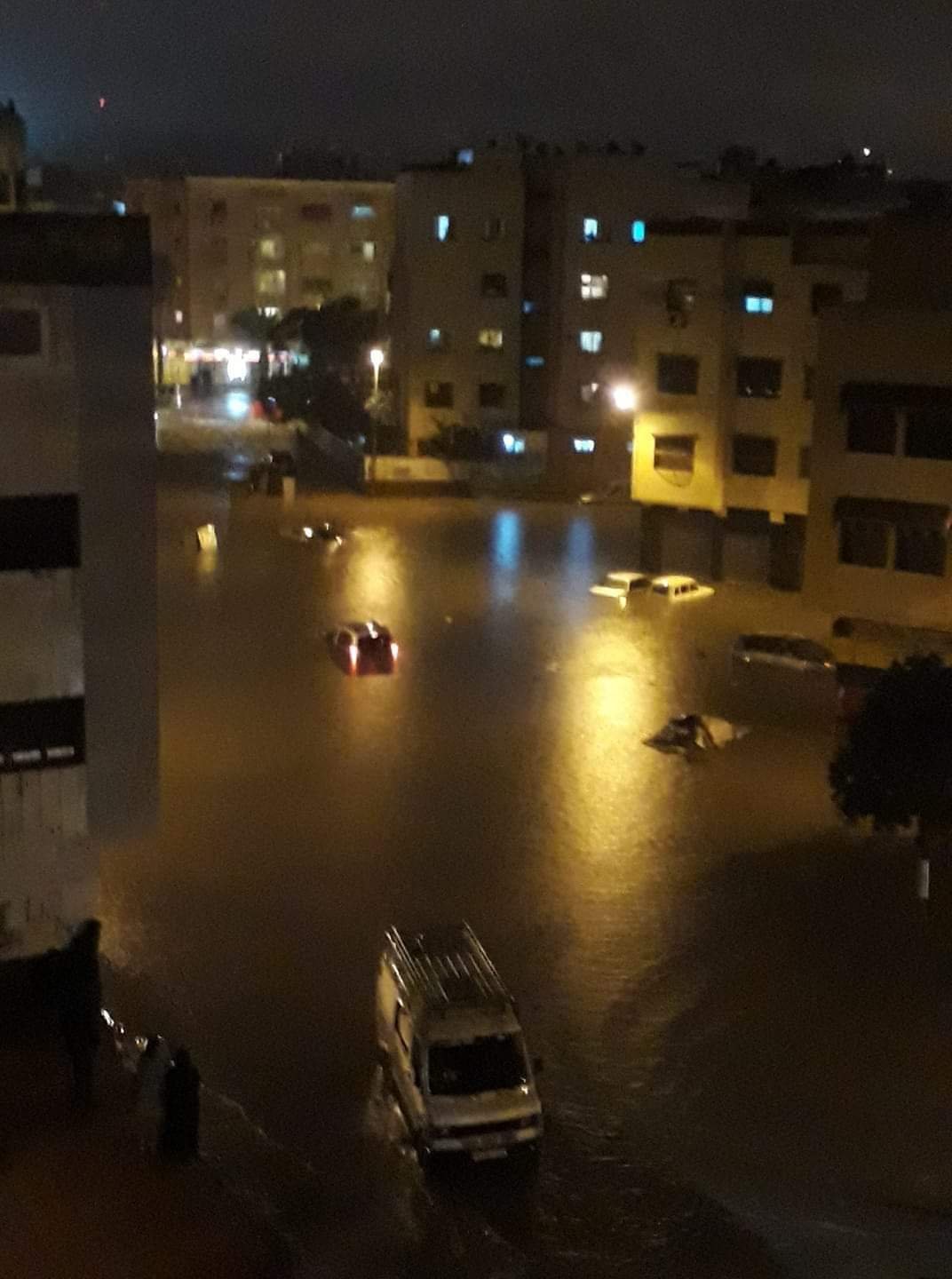 جماعة الدار البيضاء: بحث مشكل الفيضانات التي أعقبت التساقطات المطرية الأخيرة .