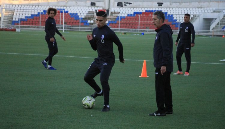 المغرب التطواني يستأنف تداريبه تحت إشراف ربان الجديد للفريق