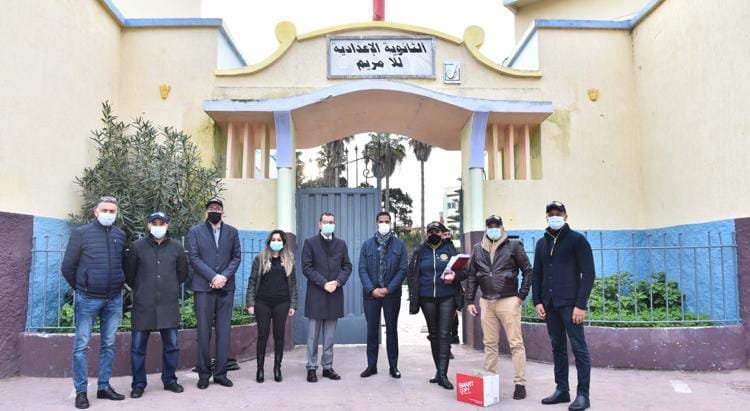 “باسف” و”أما ديتيرجون” تزودان مدارس بالجديدة بالمطهرات