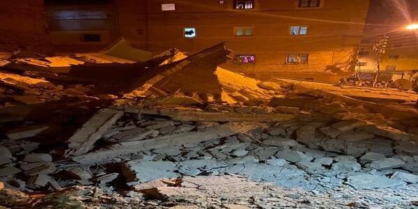 انهيار منزل بحي الشارة خلف الرعب في نفوس سكانه