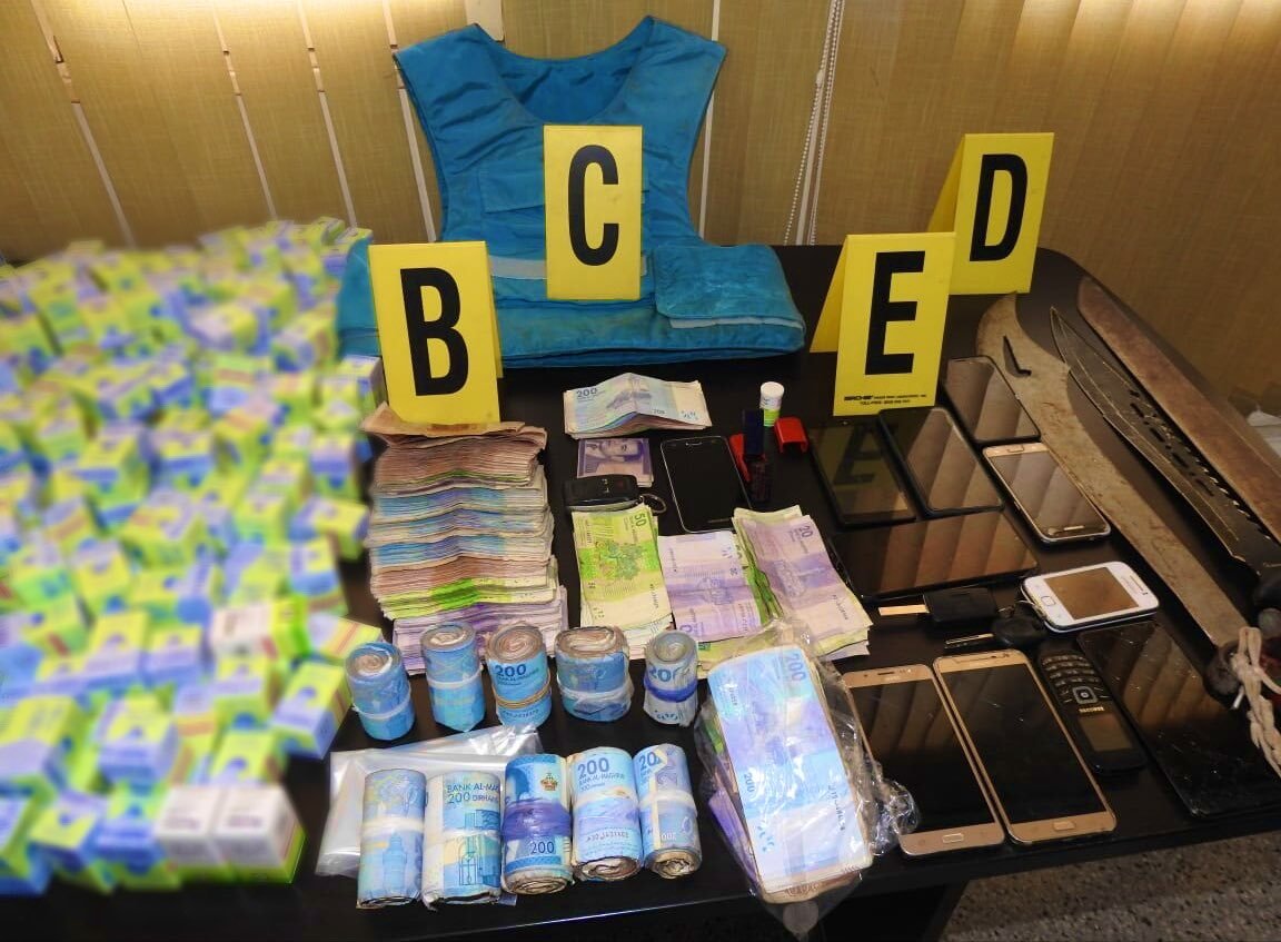 تفاصيل اعتقال 12 شخص في حالة تلبس بحيازة آلاف الاقراص المهلوسة