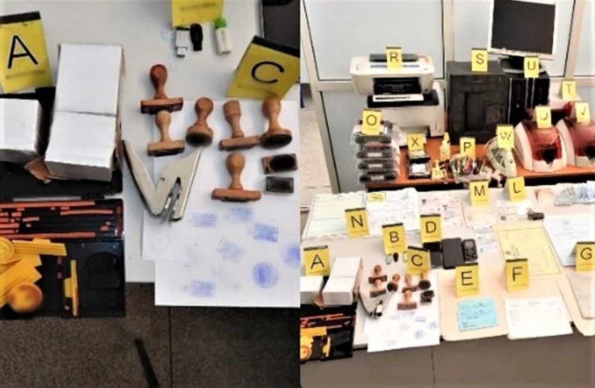 تزوير وثائق ورخص سياقة يوقع شابا في قبضة الأمن