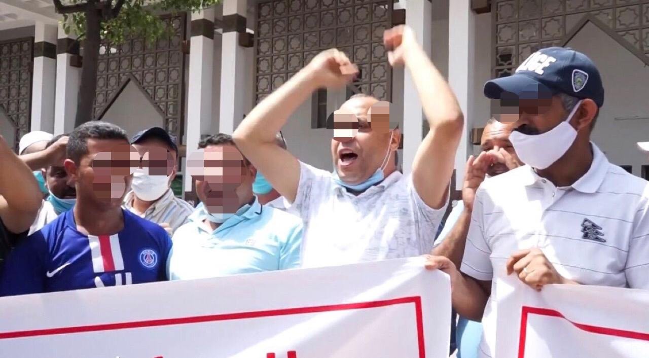 محطة ولاد زيان..مهنيو” النقل الطرقي يخوضون وقفة احتجاجية لهذا السبب