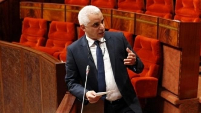 تعويضات الممرضين تجر آيت الطالب إلى المساءلة البرلمانية