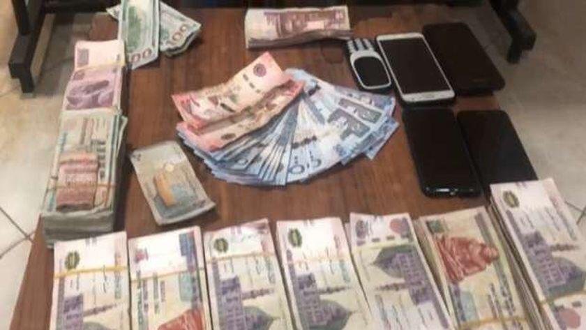 توقيف زعيم عصابة للنصب بالعملة الصعبة بسيدي سليمان