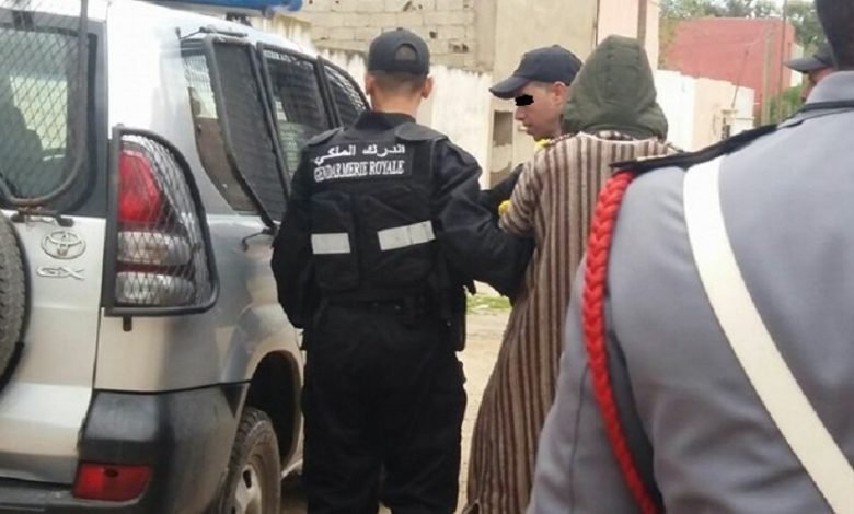 الجبهة: عناصر الدرك الملكي تفك لغز سرقة محل تجاري بمركز بني رزين بإقليم شفشاون .