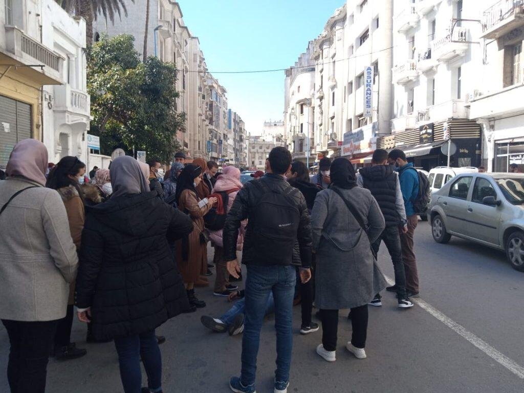 إستنفار أمني لفض وقفة احتجاجية لأساتذة التعاقد بالدارالبيضاء.
