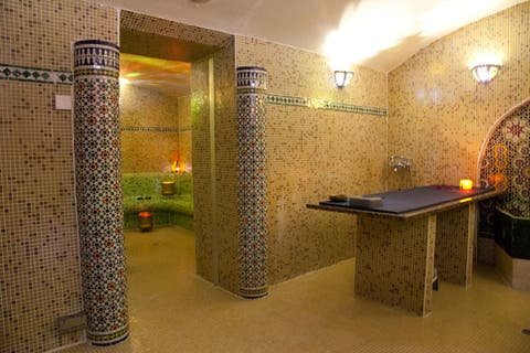 بسبب كورونا.. إغلاق كامل للحمّامات في المغرب