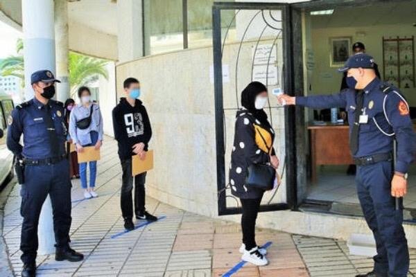هل ينبغي مواصلة احترام الإجراءات الحاجزية حتى بعد التطعيم؟