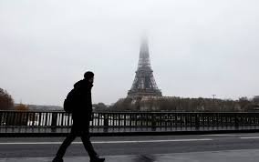 فرنسا تغلق حدودها أمام الدول غير الأوروبية
