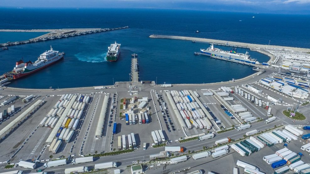 مسؤول بطنجة المتوسط يكشف: المغرب سيصدر ”جواز صحي”.. والمواطنين سيلزمون بالتوفر عليه