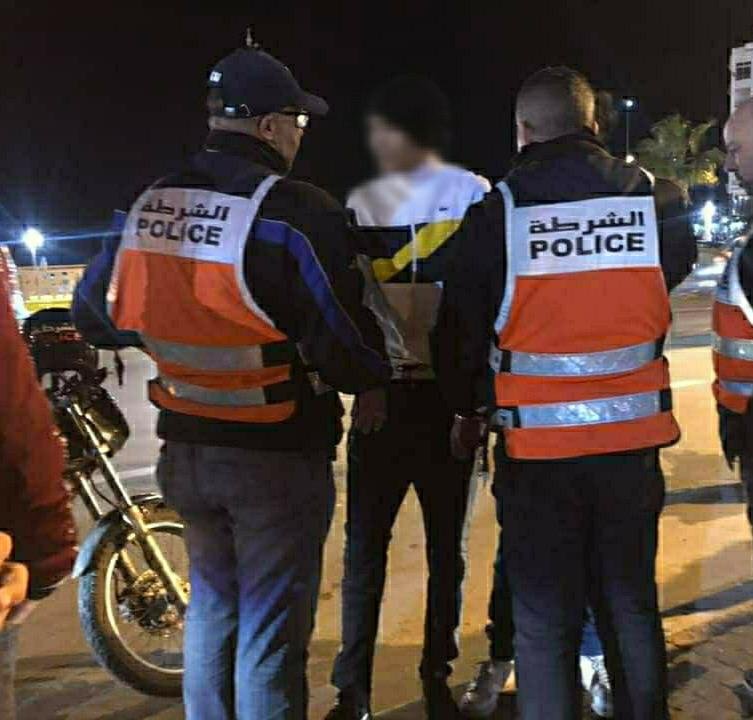 أمن البيضاء يوقف شخصا بحيازته كمية من مخدر الشيرا