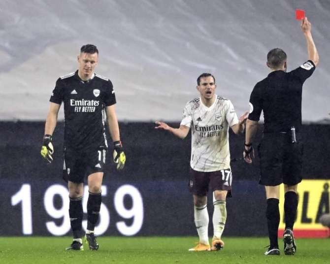 الدوري الإنجليزي.. أرسنال بتسعة لاعبين يسقط أمام وولفرهامبتون