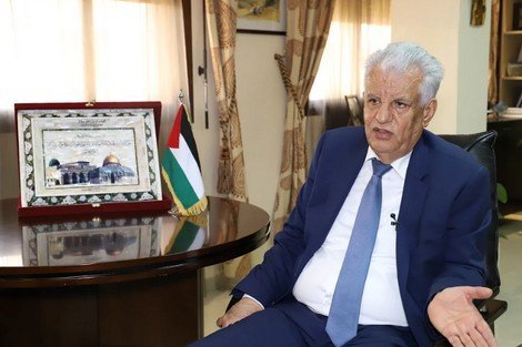 سفير فلسطين بالرباط يشيد بجهود جلالة الملك في تعزيز صمود الفلسطينيين