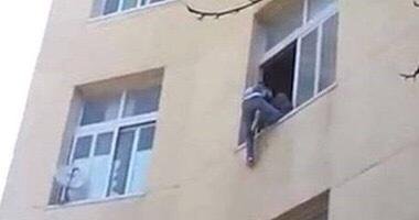 شاب يرمي نفسه من عمارة سكنية بفاس في ظروف غامضة