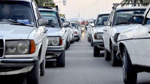 البيضاء..سائقو سيارات الأجرة يطالبون الحكومة بضرورة إدراجهم في المرحلة الأولى لعملية التلقيح ضد ”كوفيد 19”