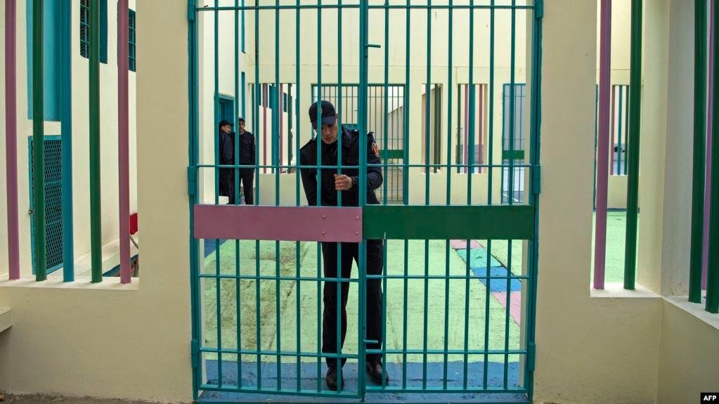 لتخفيف اكتظاظ السجون.. تعليمات للقضاة بترشيد الاعتقال الاحتياطي